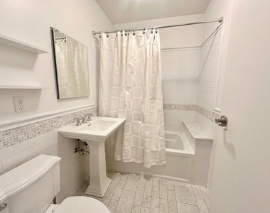 1298 Madison Avenue - Photo Thumbnail 5