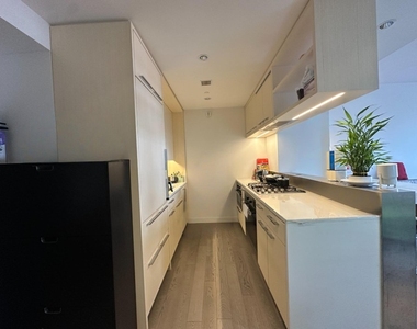 252 South Street - Photo Thumbnail 5