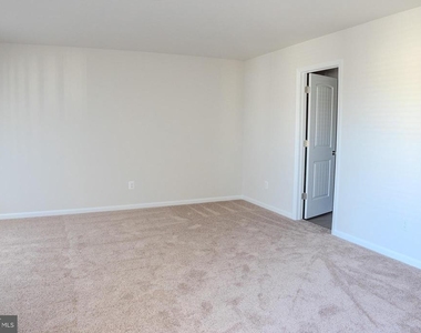 104 Cramsford Street - Photo Thumbnail 8