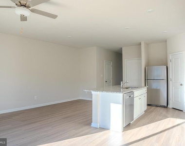 104 Cramsford Street - Photo Thumbnail 7