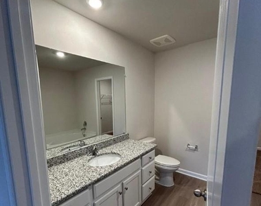 104 Cramsford Street - Photo Thumbnail 10