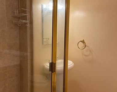 147 East Street Ne - Photo Thumbnail 4
