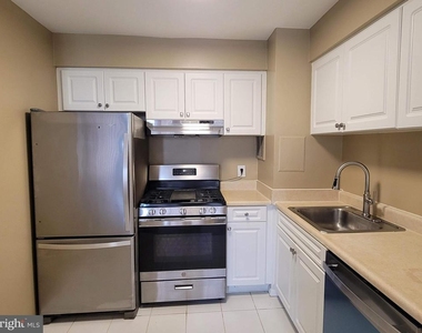 8 S Van Dorn Street - Photo Thumbnail 7