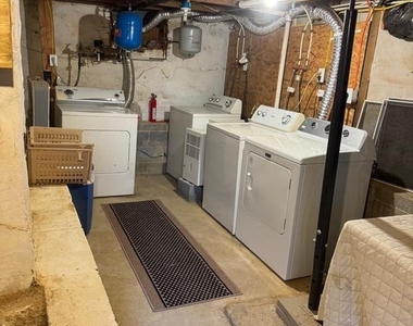 21 W Maple Street - Photo Thumbnail 6