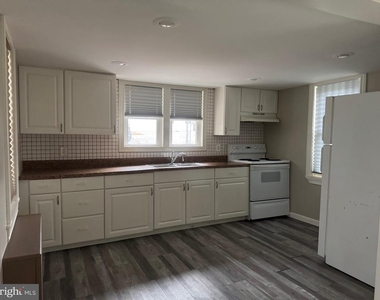 21 W Maple Street - Photo Thumbnail 1