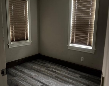 21 W Maple Street - Photo Thumbnail 3