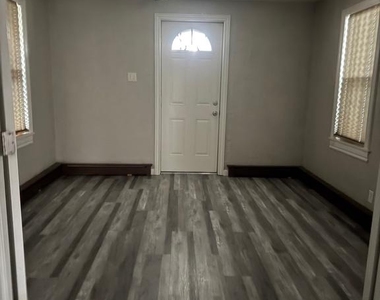 21 W Maple Street - Photo Thumbnail 2