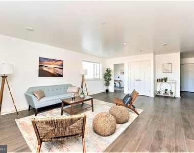 6649 Ridge Avenue - Photo Thumbnail 7