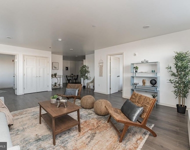6649 Ridge Avenue - Photo Thumbnail 6