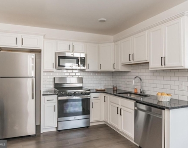 6649 Ridge Avenue - Photo Thumbnail 2