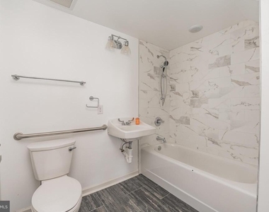 6649 Ridge Avenue - Photo Thumbnail 3