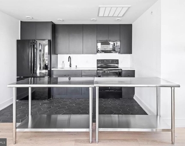 965 Frankford Avenue - Photo Thumbnail 4