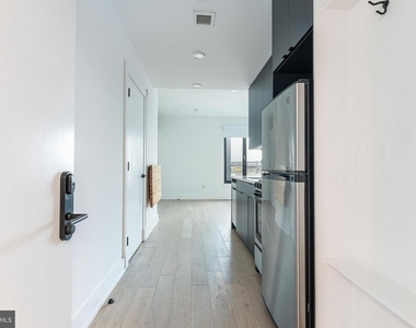 965 Frankford Avenue - Photo Thumbnail 10