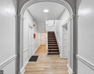 4908 Germantown Avenue - Photo Thumbnail 6