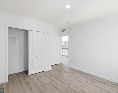 915 N Broad Street - Photo Thumbnail 9