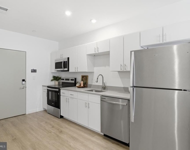 915 N Broad Street - Photo Thumbnail 19