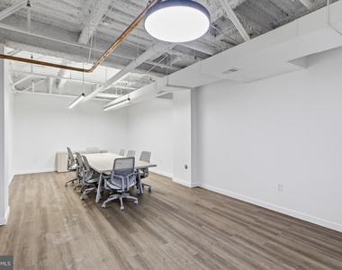 915 N Broad Street - Photo Thumbnail 36