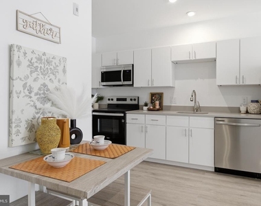 915 N Broad Street - Photo Thumbnail 7