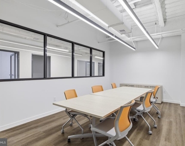 915 N Broad Street - Photo Thumbnail 43