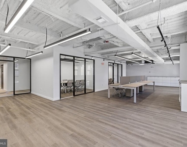 915 N Broad Street - Photo Thumbnail 30