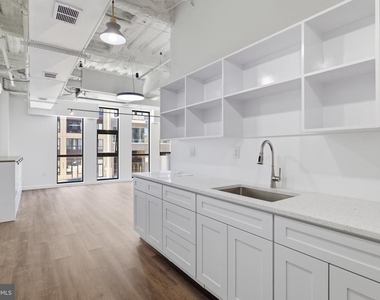 915 N Broad Street - Photo Thumbnail 28