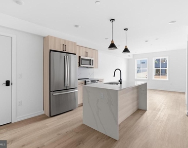 208 Vine Street - Photo Thumbnail 1
