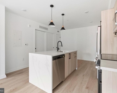208 Vine Street - Photo Thumbnail 5