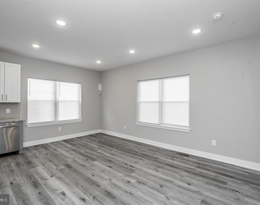 616 N Union Street - Photo Thumbnail 6