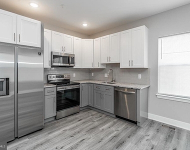 616 N Union Street - Photo Thumbnail 5