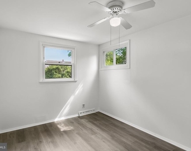 116 Eaton Place - Photo Thumbnail 16