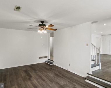 116 Eaton Place - Photo Thumbnail 13