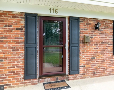 116 Eaton Place - Photo Thumbnail 2