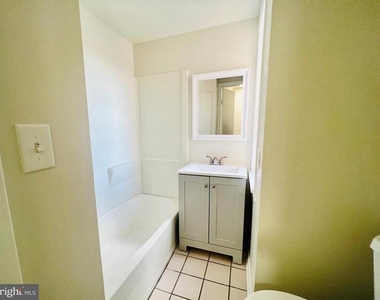 336 Barclay Street - Photo Thumbnail 7