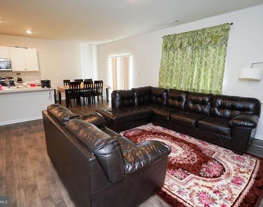 1712 Severn Street - Photo Thumbnail 21