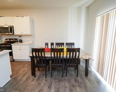 1712 Severn Street - Photo Thumbnail 17