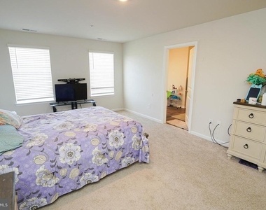 1712 Severn Street - Photo Thumbnail 38