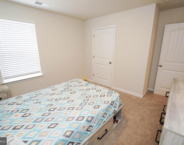 1712 Severn Street - Photo Thumbnail 52