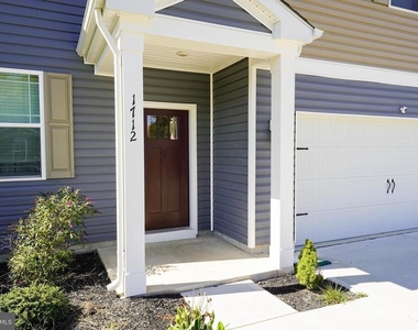1712 Severn Street - Photo Thumbnail 4
