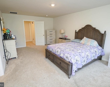 1712 Severn Street - Photo Thumbnail 37