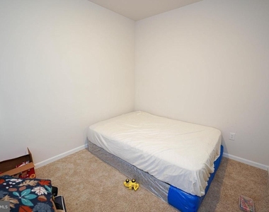 1712 Severn Street - Photo Thumbnail 10