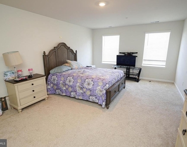 1712 Severn Street - Photo Thumbnail 36
