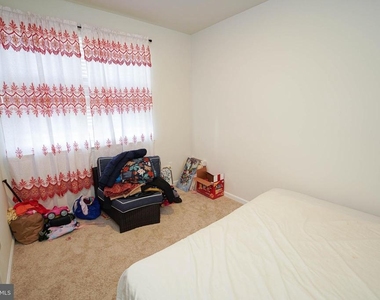 1712 Severn Street - Photo Thumbnail 9