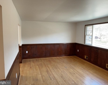 6920 Groveton Drive - Photo Thumbnail 6