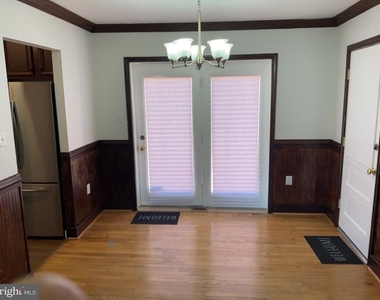 6920 Groveton Drive - Photo Thumbnail 7