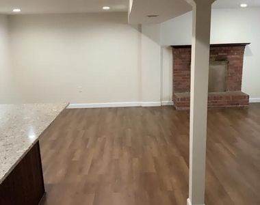 6920 Groveton Drive - Photo Thumbnail 18