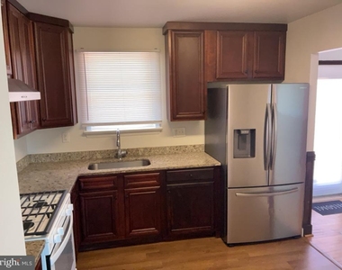 6920 Groveton Drive - Photo Thumbnail 8