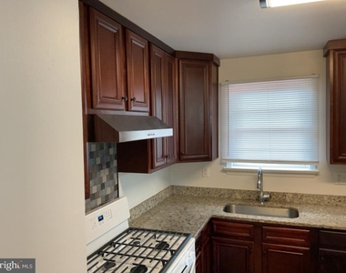 6920 Groveton Drive - Photo Thumbnail 9