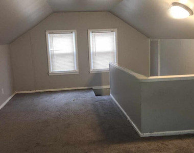 11776 Rossiter Street - Photo Thumbnail 8