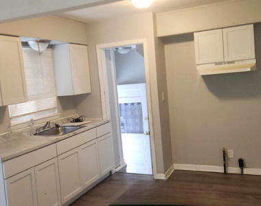 11776 Rossiter Street - Photo Thumbnail 4