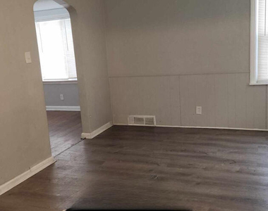 11776 Rossiter Street - Photo Thumbnail 3